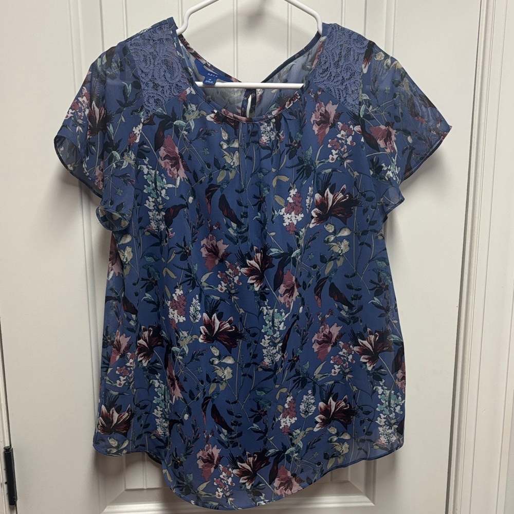 Apt. 9 Women's Blue Floral Lace Blouse
